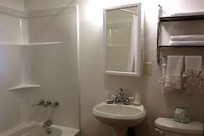 Sleepy Hollow Cabins and Hotel