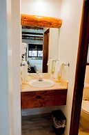 Sleepy Hollow Cabins and Hotel