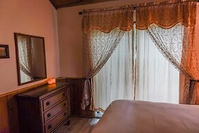 Sleepy Hollow Cabins and Hotel