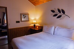 Sleepy Hollow Cabins and Hotel