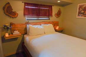 Sleepy Hollow Cabins and Hotel