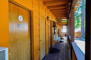 Sleepy Hollow Cabins and Hotel