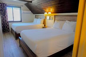 Sleepy Hollow Cabins and Hotel