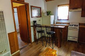 Sleepy Hollow Cabins and Hotel