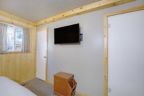 Sleepy Hollow Cabins and Hotel