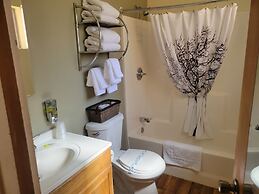 Sleepy Hollow Cabins and Hotel