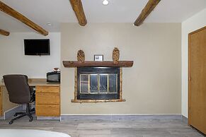 Sleepy Hollow Cabins and Hotel