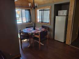 Sleepy Hollow Cabins and Hotel