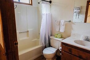 Sleepy Hollow Cabins and Hotel