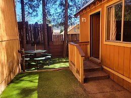 Sleepy Hollow Cabins and Hotel