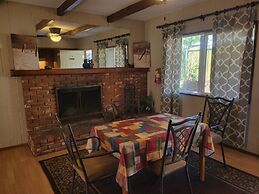 Sleepy Hollow Cabins and Hotel