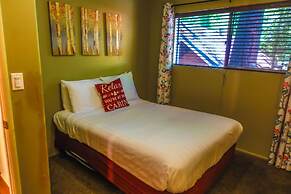 Sleepy Hollow Cabins and Hotel