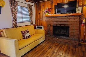 Sleepy Hollow Cabins and Hotel