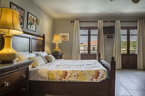 Balhambra Suites - Adults Only