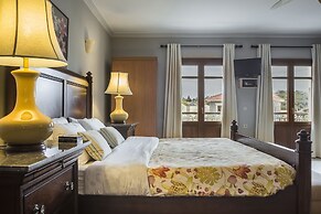 Balhambra Suites - Adults Only