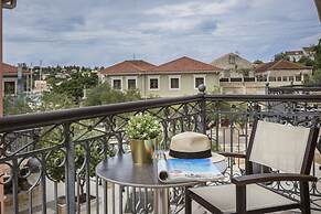 Balhambra Suites - Adults Only