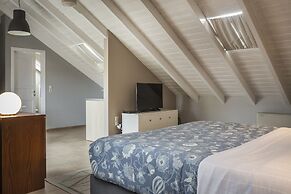 Balhambra Suites - Adults Only