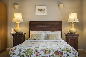 Balhambra Suites - Adults Only