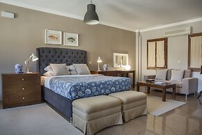 Balhambra Suites - Adults Only