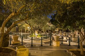 Balhambra Suites - Adults Only