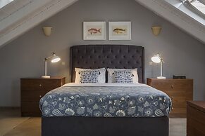 Balhambra Suites - Adults Only