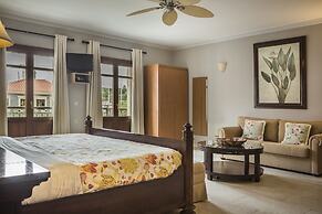 Balhambra Suites - Adults Only