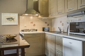 Balhambra Suites - Adults Only