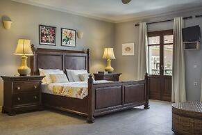 Balhambra Suites - Adults Only