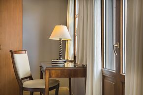 Balhambra Suites - Adults Only