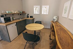 Balhambra Suites - Adults Only