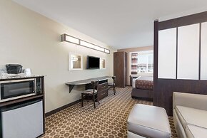 Microtel Inn & Suites by Wyndham Dickinson