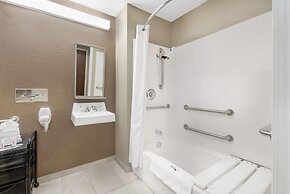 Microtel Inn & Suites by Wyndham Williston
