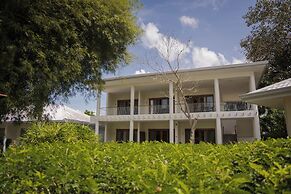 Almont Inland Resort