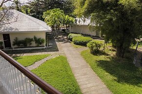 Almont Inland Resort