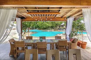Almont Inland Resort