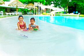 Almont Inland Resort
