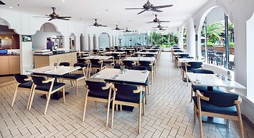 Bayview Beach Resort