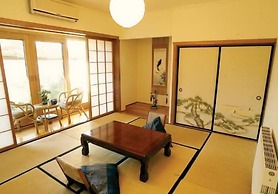 Shizuka Ryokan Japanese Guesthouse