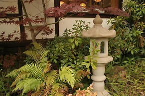 Shizuka Ryokan Japanese Guesthouse