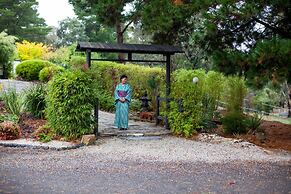 Shizuka Ryokan Japanese Guesthouse