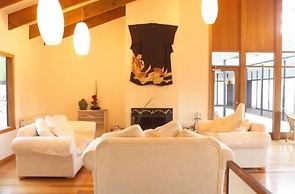 Shizuka Ryokan Japanese Guesthouse