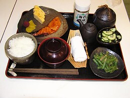 Shizuka Ryokan Japanese Guesthouse