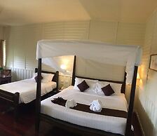 Kalanan Riverside Resort