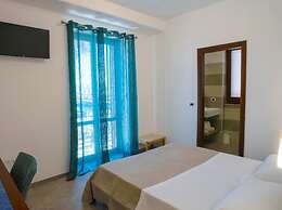 Petit Hotel