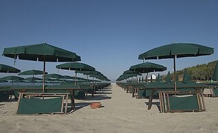 Marina del Marchese Beach Resort