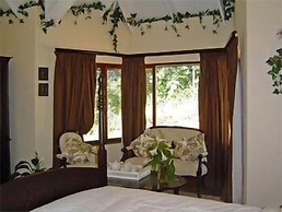 Forest Creek Lodge & Spa