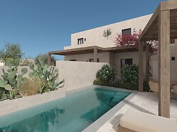 NAUMA PAROS | Design Boutique Hotel