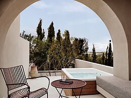 NAUMA PAROS | Design Boutique Hotel