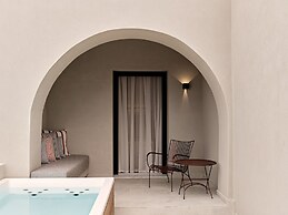 NAUMA PAROS | Design Boutique Hotel
