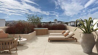 NAUMA PAROS | Design Boutique Hotel